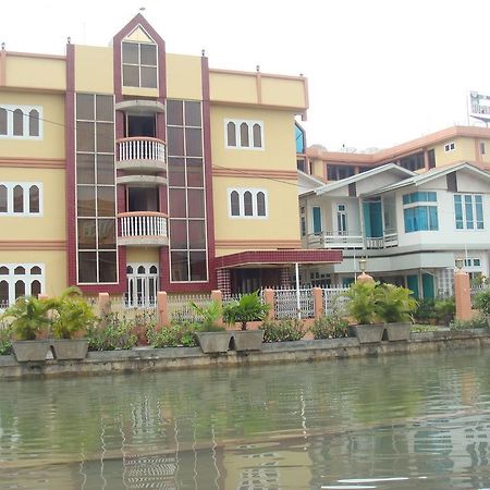 Hupin Hotel Nyaung Shwe Extérieur photo
